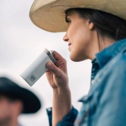 Yeti Rambler Flask lommelrke White