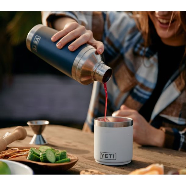 YETI Rambler 20 OZ (591 ML) Cocktail Shaker Tropical Pink